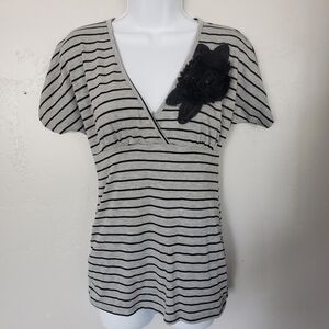 Style Tree Maternity Medium Grey Black Short Sleeve Shirt Chiffon Flower Blouse